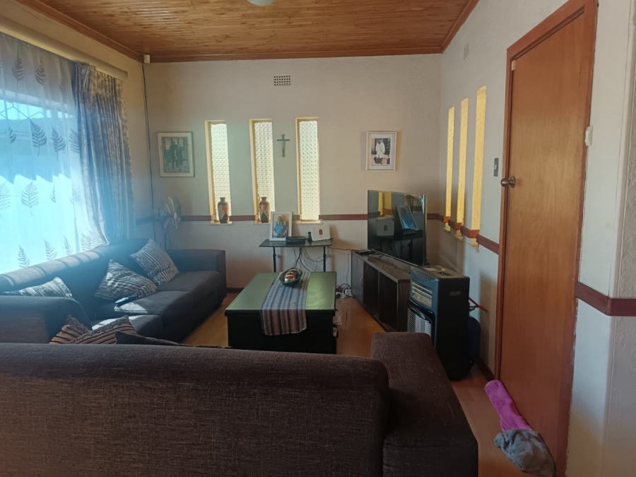 3 Bedroom Property for Sale in Riviera Northern Cape